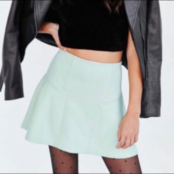 Urban outfitters light green skirt - Picture 1 of 5